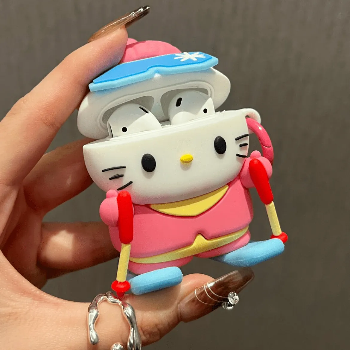 Cute Skiing Kitty Silicone AirPods Earphone Case