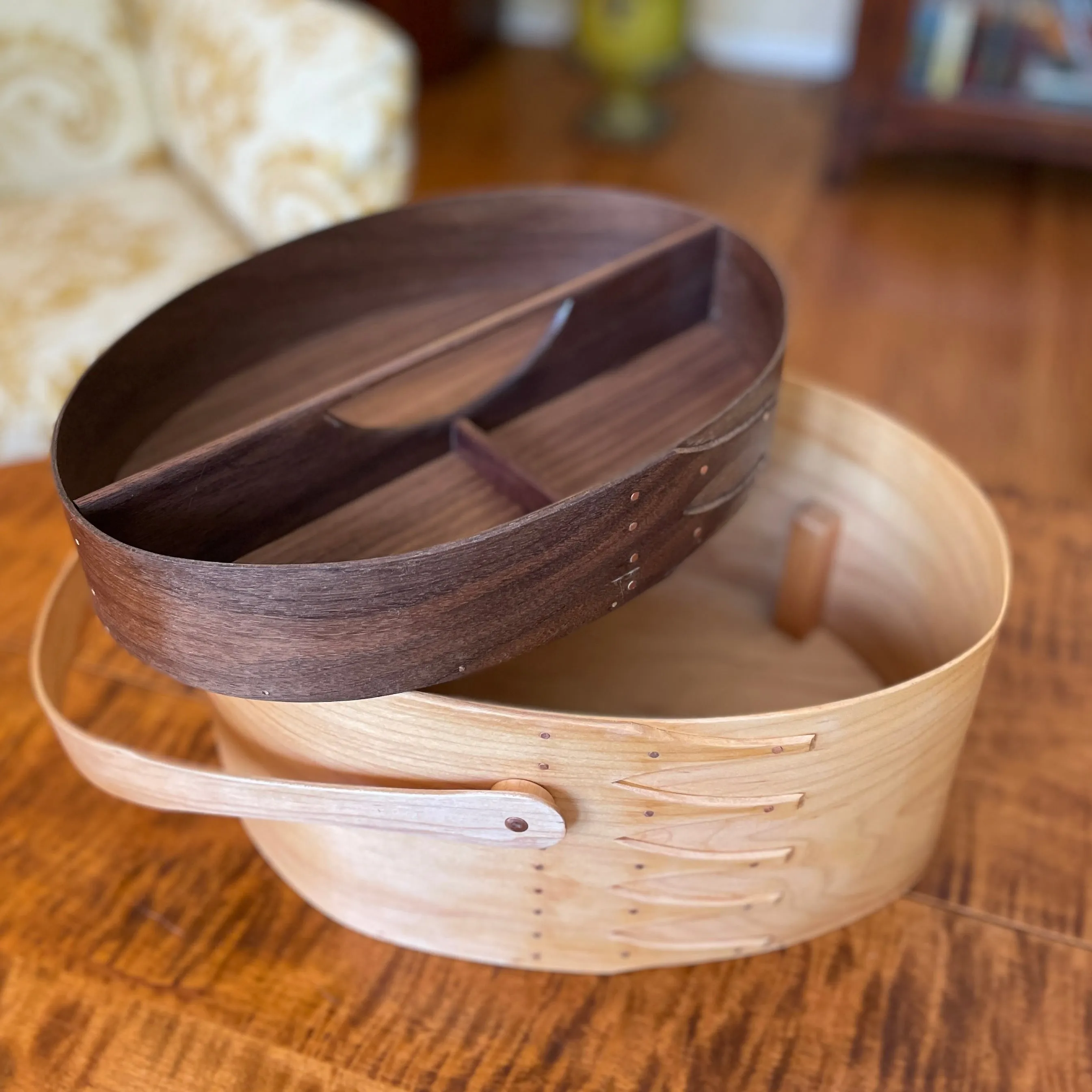 Suffolk Shaker Shop Shaker Oval #8 Sewing Box in Maple - Mixed Wood