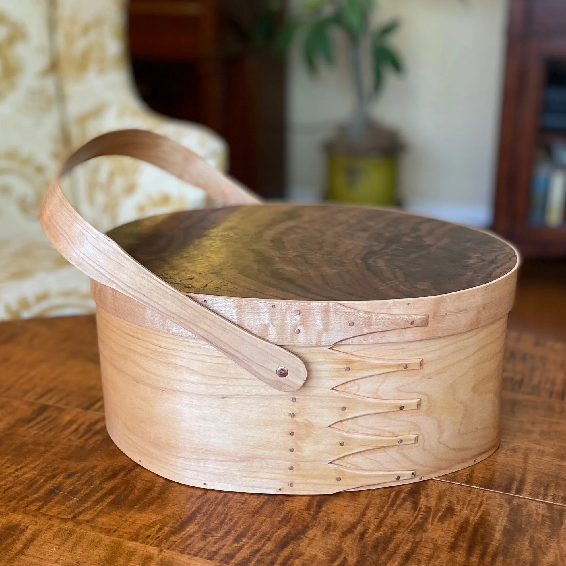 Suffolk Shaker Shop Shaker Oval #8 Sewing Box in Maple - Mixed Wood